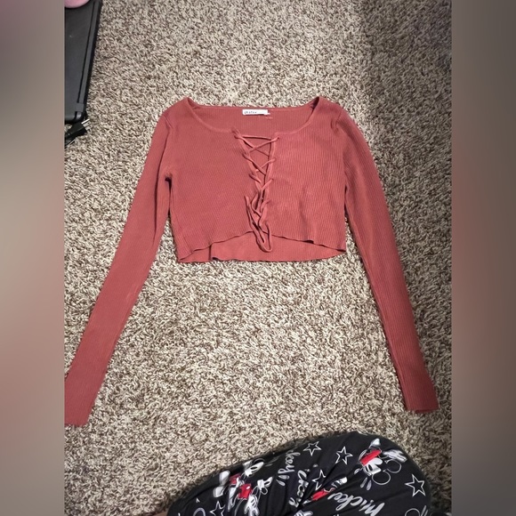 XL long sleeve crop top - Picture 3 of 5